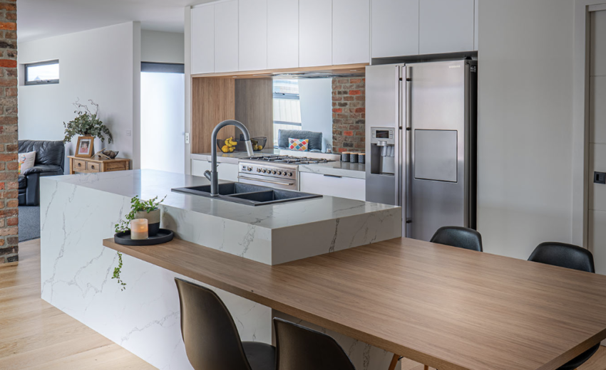 StoneCraft Kitchen & Bath | Projects Welcome to our latest project showcase, where StoneCraft proudly presents the breathtaking transformation of Dani's Kitchen. Through the intricate interplay of our 2023 StoneCollection, we brought a fresh perspective to this space. Our choice of the Glacier Stone served as the focal point, elevating the kitchen's aesthetic with its cool yet sophisticated allure.